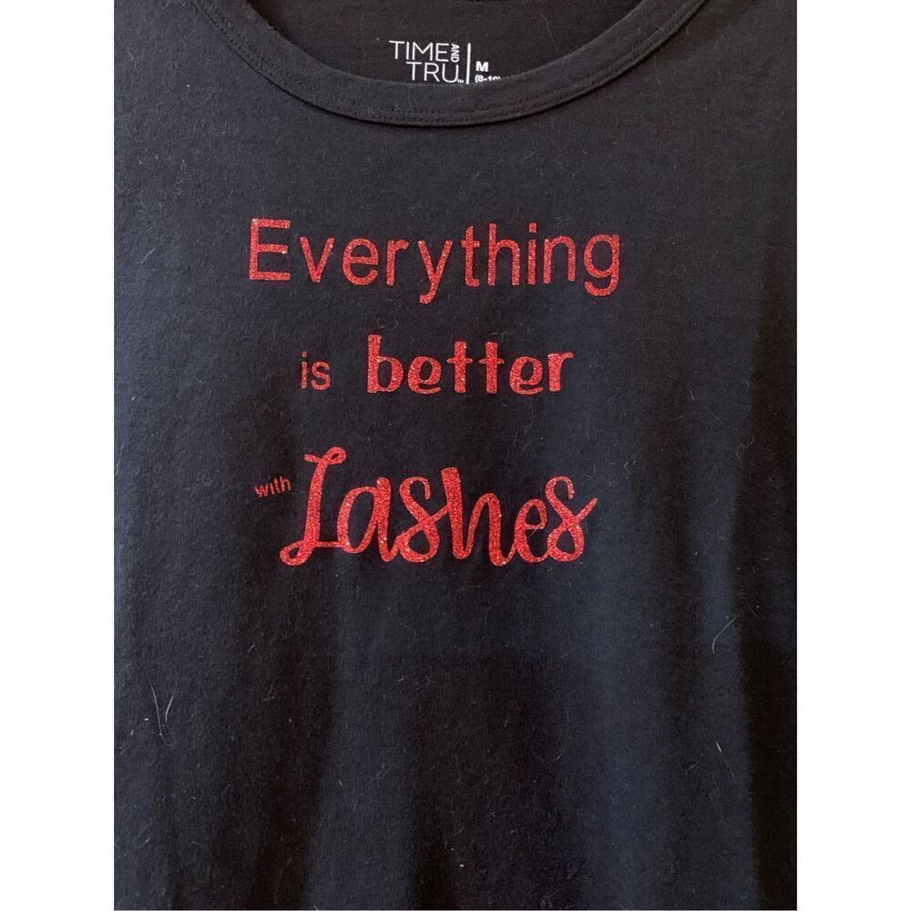 Black Medium Long Sleeve T-Shirt with makeup bag #eyelashes #makeup